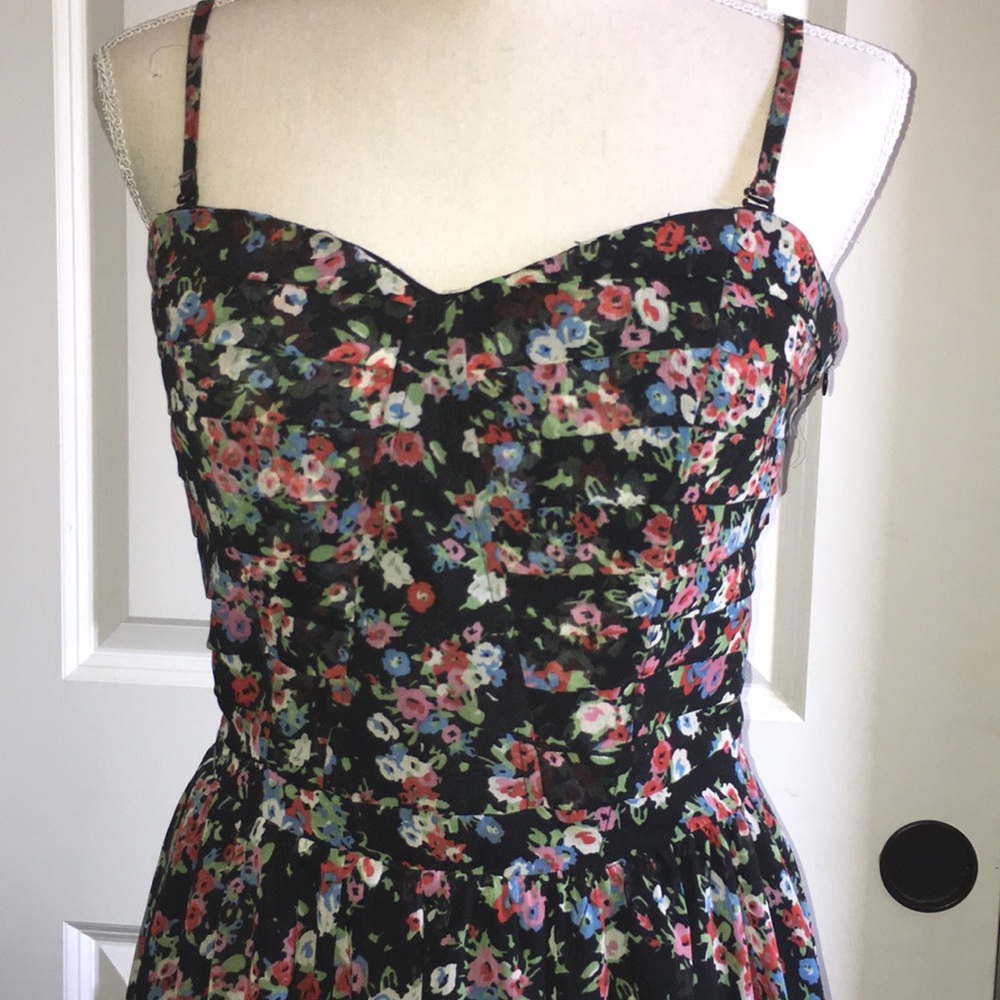 Dress with removable straps - Picture 3 of 7
